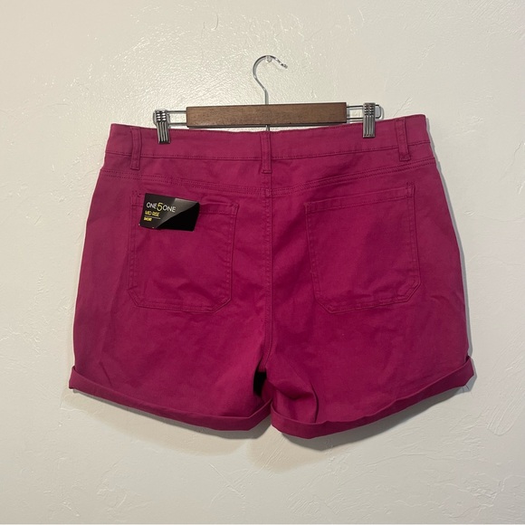 Stitch Fix 151 Berry Pink cuffed mid rise shorts size 14 - Picture 8 of 11